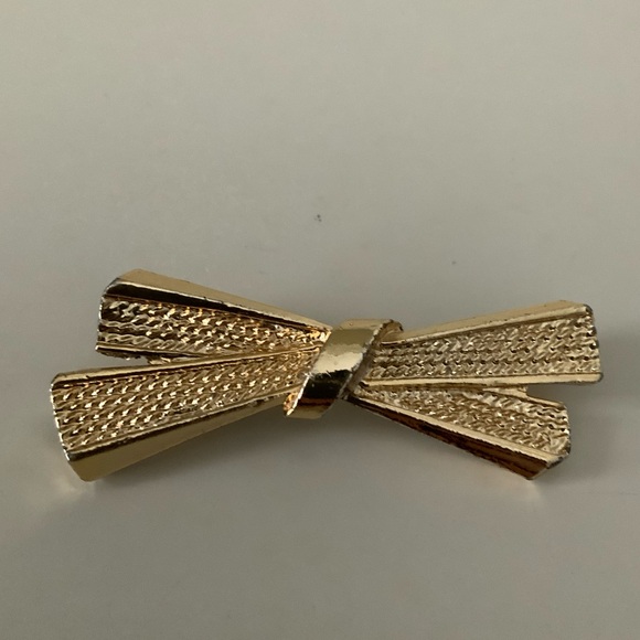 Vintage 90’S GERRY’S Gold X Bow Pin Metal Brooch Lapel Excellent condition - Picture 4 of 11